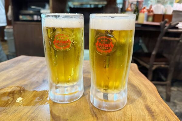 那覇市 安里 栄町市場 沖縄料理 ぱやお 生ビール オリオンビール