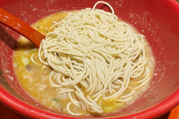 那覇市 那覇空港 麺や偶 もとなり ラーメン 豚骨 替え玉