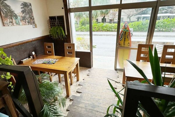 北谷町 砂辺 宮城海岸 SURFER'S サーーファーズ 店内